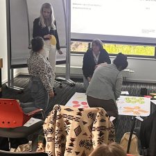 Teilnehmerinnen bei einem Workshop im Rahmen des Pflegekongresses