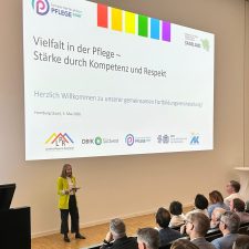 Vortrag zur Fortbildung Vielfalt in der Pflege an der UKS