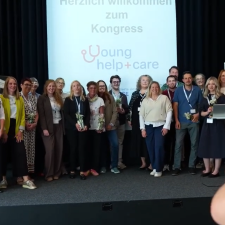 Gruppenfoto der Referenten und Organisatoren von Young help and care